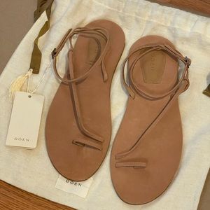 NWT Doen Bare Sandal in Acorn, size 9.5 (40 EUR)